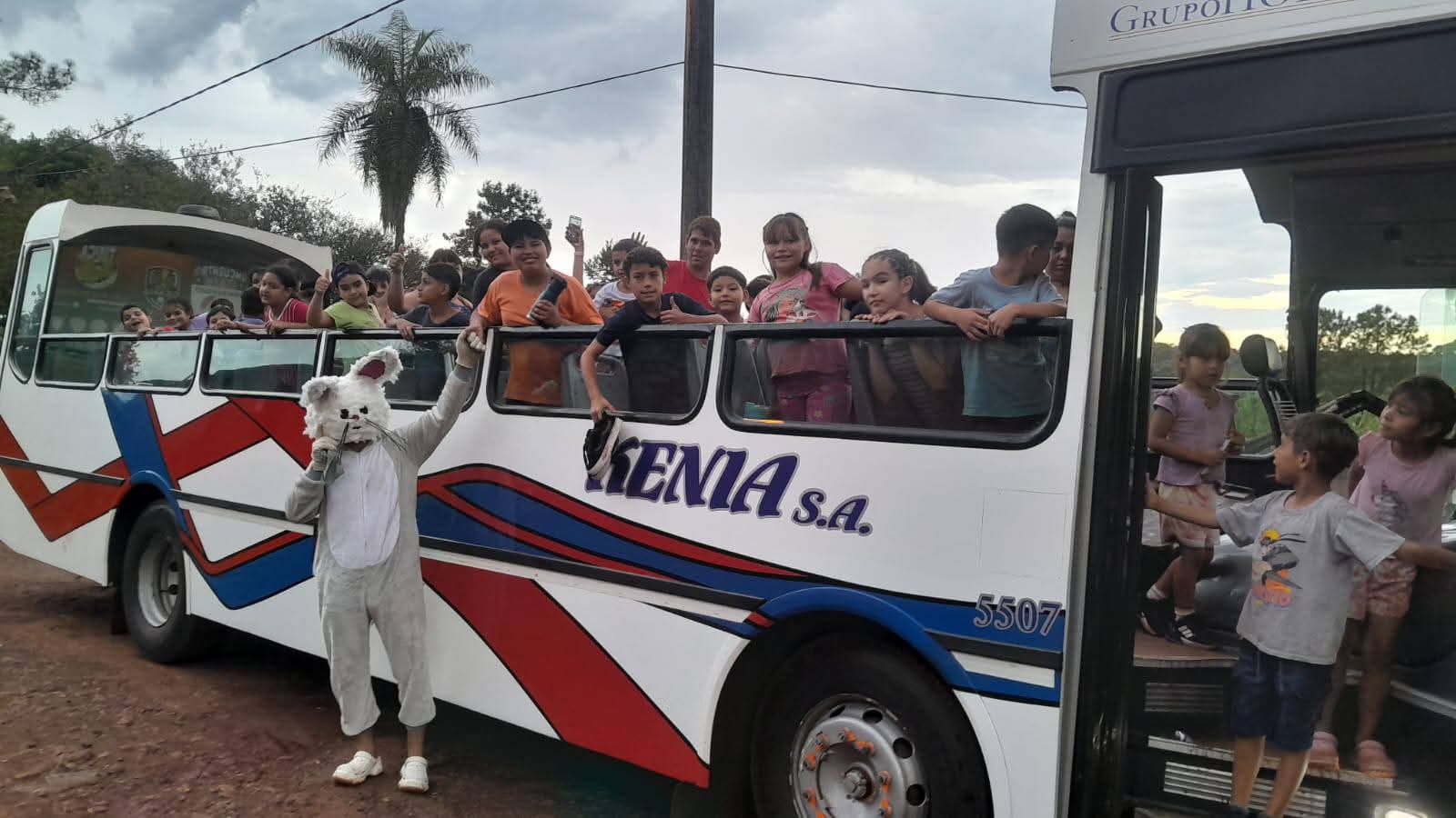 Barrio Cristo Redentor: niños celebraron la Pascua con juegos y actividades 3